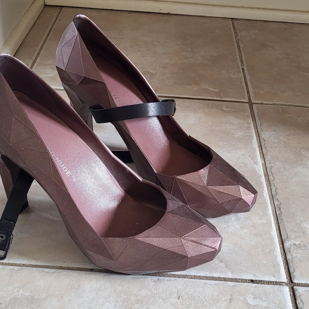 United Nude Faceted Brown Heels with Black Strap - Picture 2 of 3